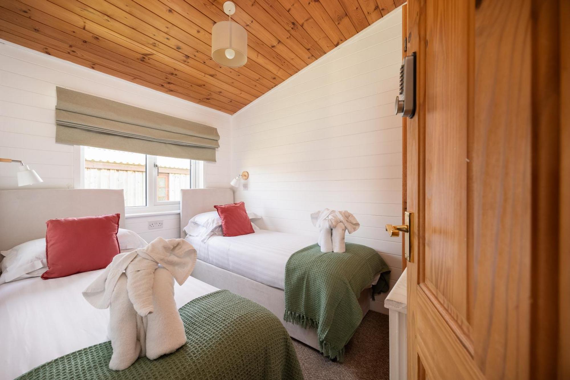 West Chalet At Tapnell Farm Yarmouth  Buitenkant foto